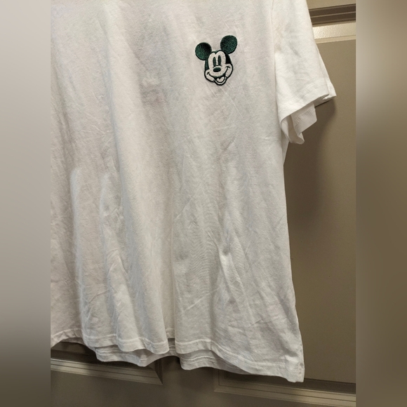 Disney Mickey Mouse Embroidered Relaxed Fit T-shirt Size XL & Pluto Mini Plush - Picture 9 of 15